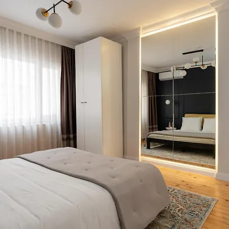 Premium Family House For 10 Near Taksim *
