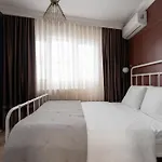 Premium Family House For 10 Near Taksim イスタンブール