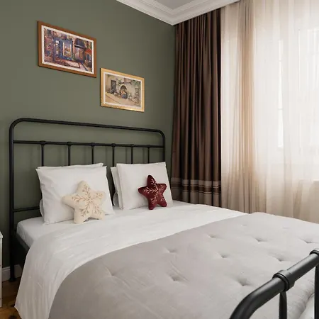 Premium Family House For 10 Near Taksim *